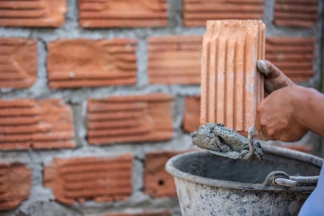 Jaką zaprawę do murowania bloczków betonowych wybrać, aby uniknąć błędów? Jaką zaprawę do murowania bloczków betonowych wybrać, aby uniknąć błędów?
